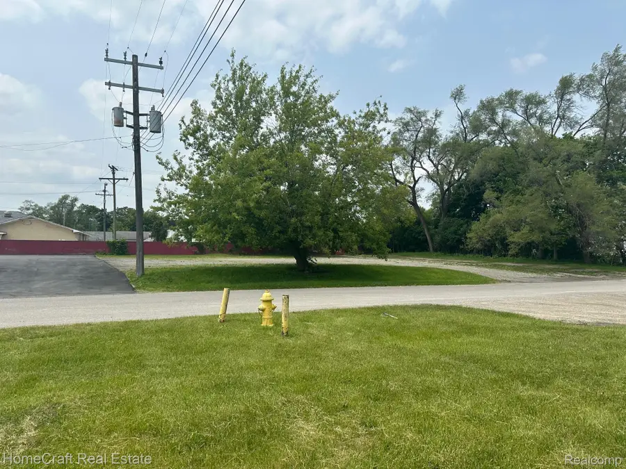 490 Greenlawn Street, Ypsilanti, MI 48198 - #2