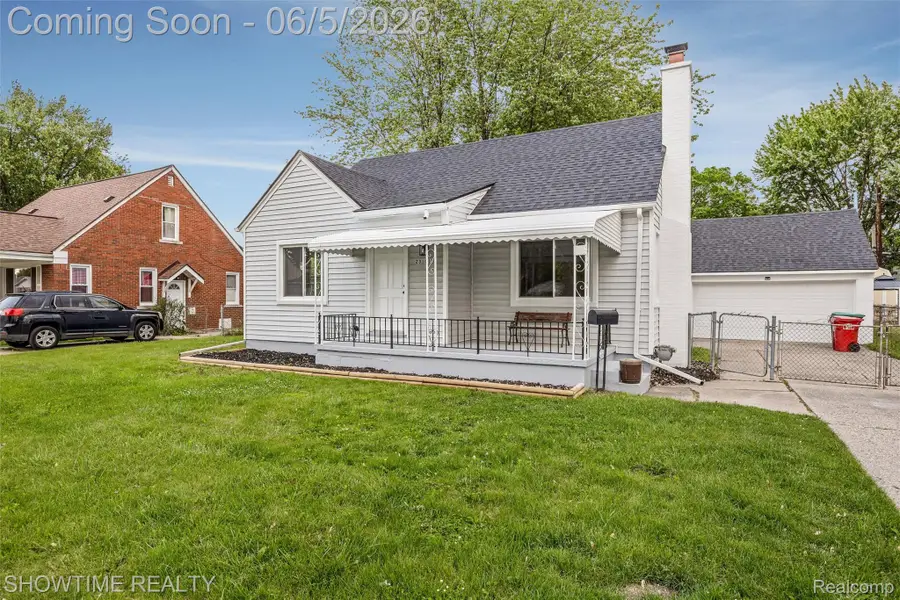 23101 Shakespeare Avenue, Eastpointe, MI 48021 - #2