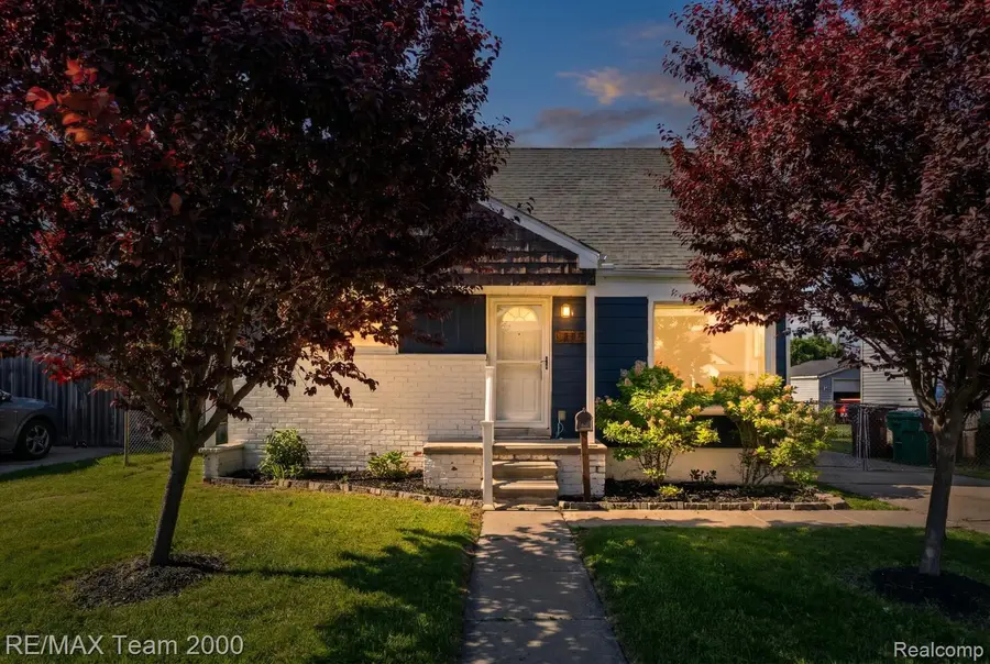 28952 Bridge Street, Garden City, MI 48135 - #3
