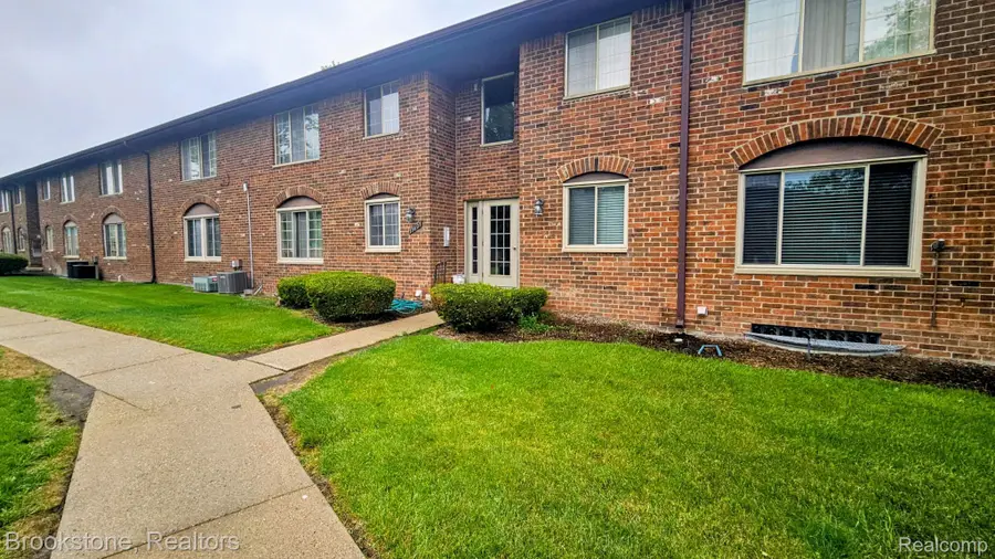 19601 W 12 Mile Road #204, Southfield, MI 48076 - #2