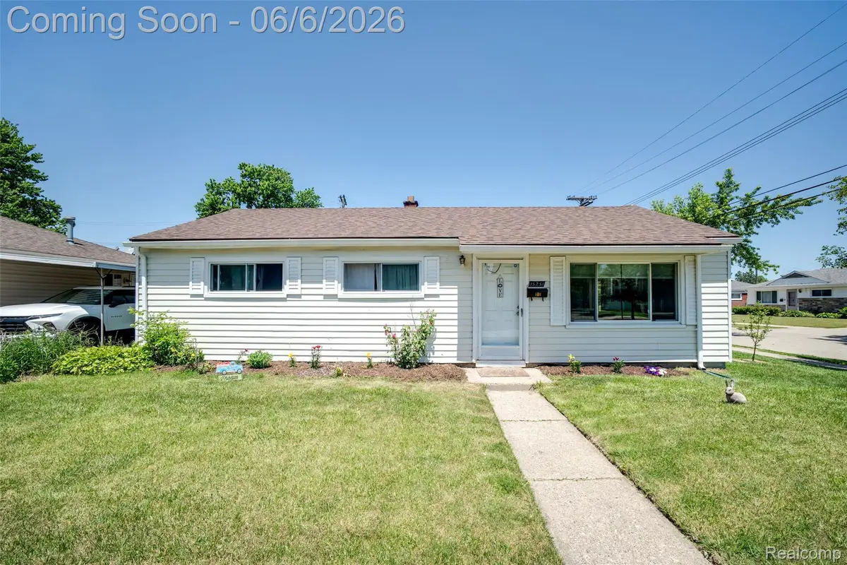 15251 Wildwood Street, Roseville, MI 48066 - #1