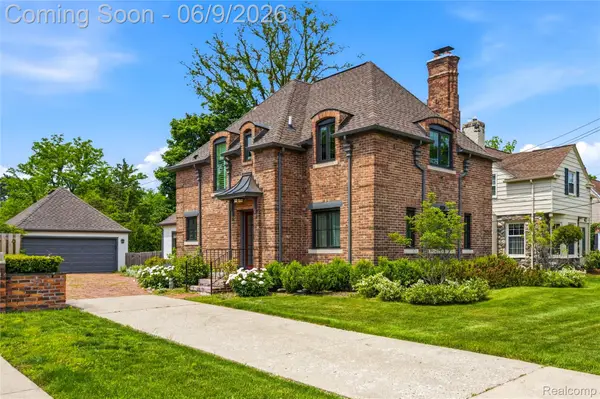 250 Pleasant Street, Birmingham, MI 48009