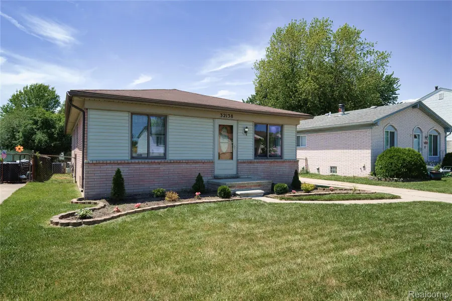 32138 Glaser Road, Rockwood, MI 48173 - #3