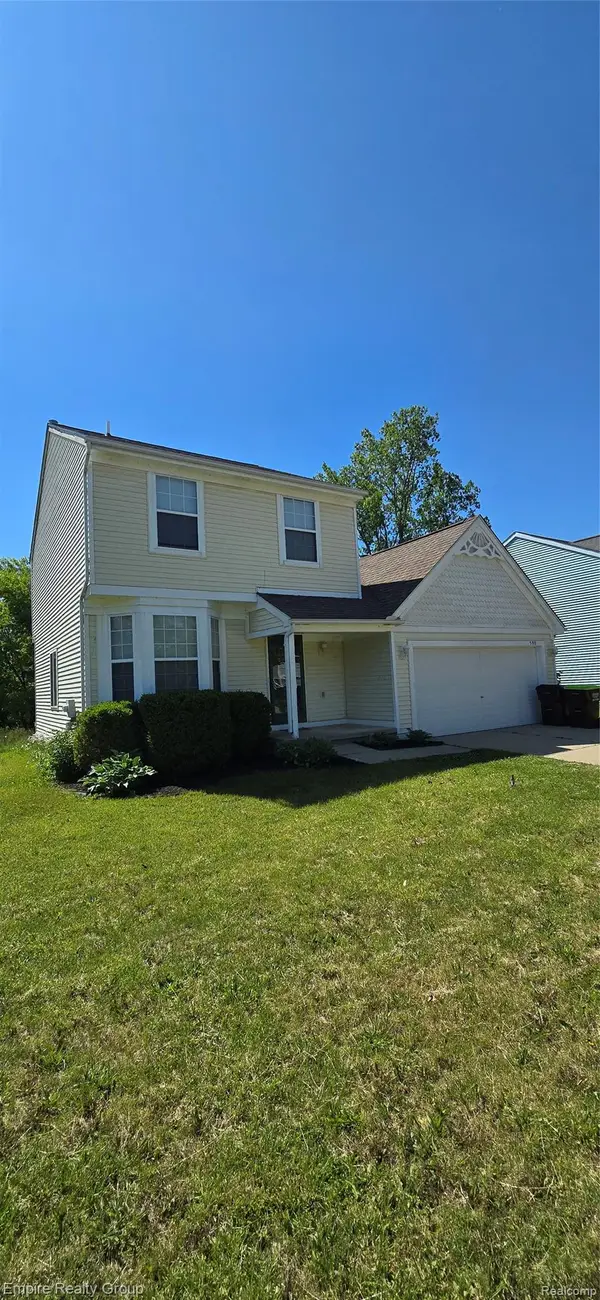 590 Thornhill Court, Belleville, MI 48111