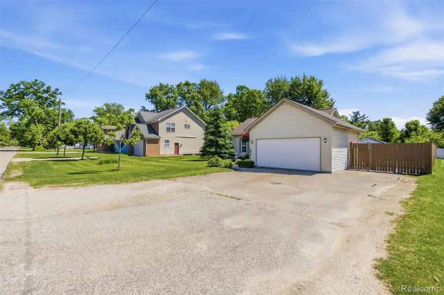 11293 Delano Street, Romulus, MI 48174 - #2