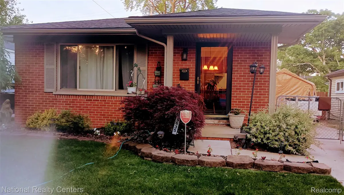 5635 Clippert Street, Dearborn Heights, MI 48125 - #1