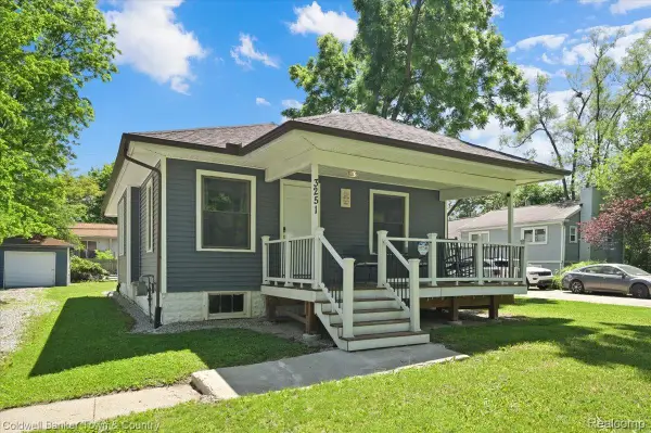 3251 Springbrook Street, AnnArbor, MI 48108