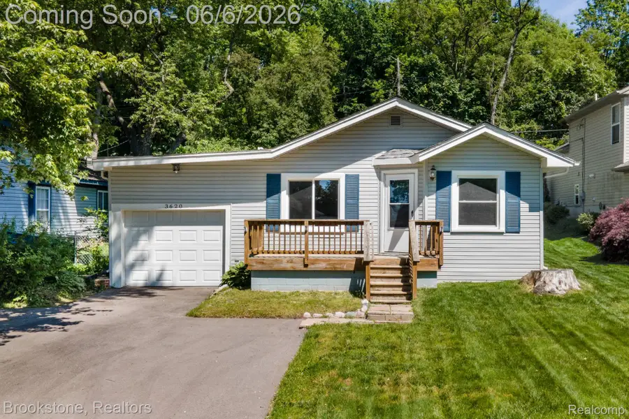 3620 Lotus Drive, Waterford, MI 48329 - #3