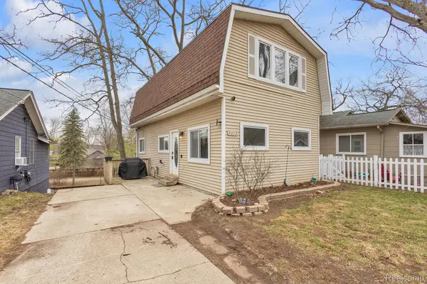 9473 Huron Street, Pinckney, MI 48169