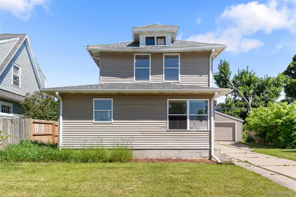 218 W Greenlawn Avenue, Lansing, MI 48910