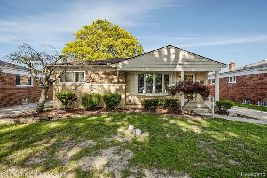 28606 Rockwood Street, Saint Clair Shores, MI 48081 - #3