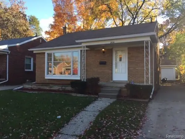 9554 Hazelton, Redford, MI 48239