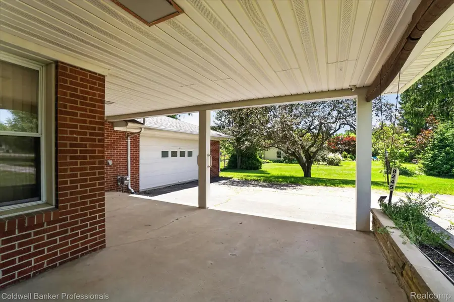 8245 Fenton Road, Grand Blanc, MI 48439 - #2
