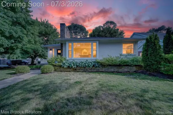 1124 E Windemere Avenue, RoyalOak, MI 48073