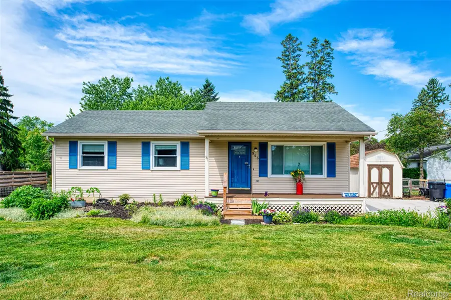 903 Jones Street, Howell, MI 48843 - #2