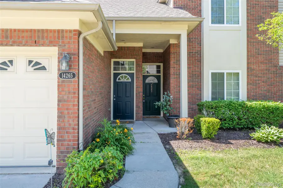 14350 Shadywood Drive, Sterling Heights, MI 48312 - #3