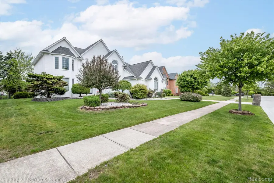 3021 Chinaberry Court, Sterling Heights, MI 48314 - #3