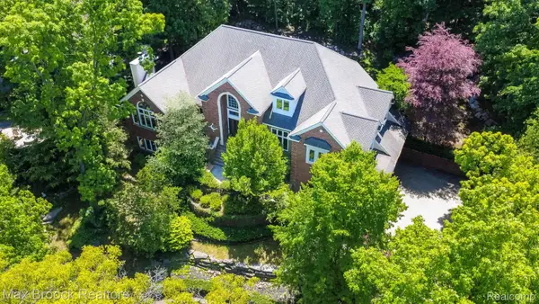 6604 College Park Drive, Clarkston, MI 48346