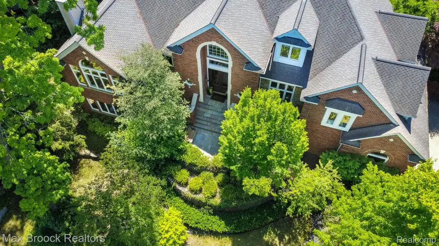 6604 College Park Drive, Clarkston, MI 48346 - #3