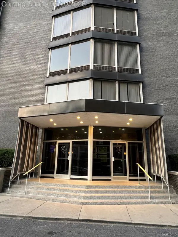 8200 E Jefferson Avenue #1509, Detroit, MI 48214