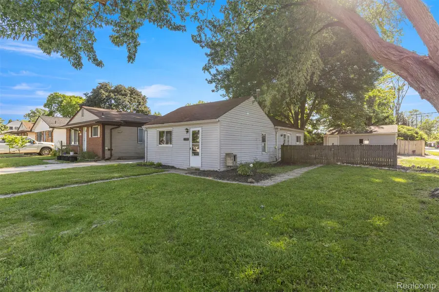 8279 Hugh Street, Westland, MI 48185 - #3