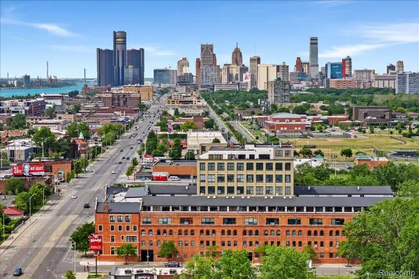 6533 E Jefferson Avenue #703, Detroit, MI 48207