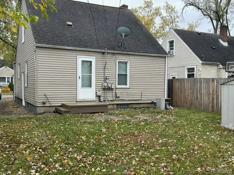 2438 Columbia Road, Berkley, MI 48072 - #2