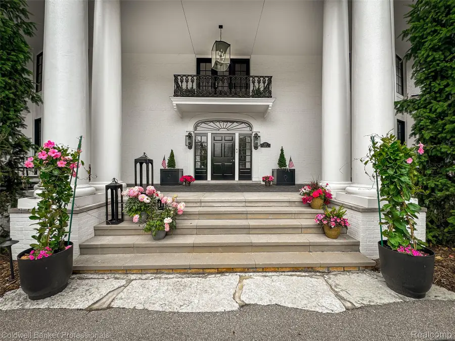 477 Dunston Road, Bloomfield Hills, MI 48304 - #3