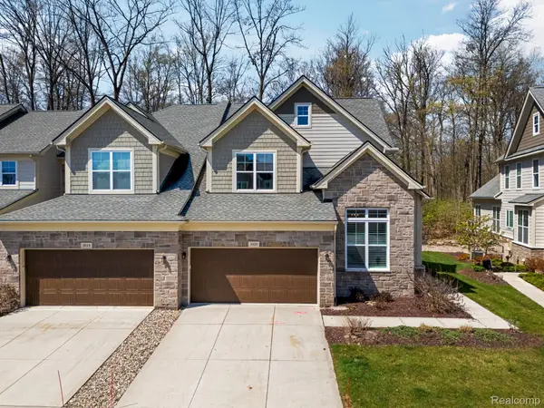 3020 N Spurway Drive, AnnArbor, MI 48105