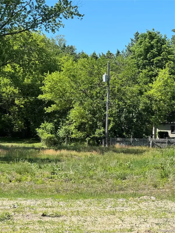 529 Benson Avenue, Milford, MI 48381