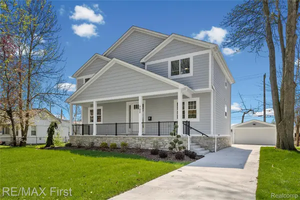700 Devillen Avenue, RoyalOak, MI 48073