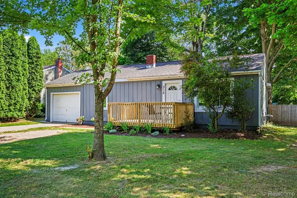 316 Oak Street, Webberville, MI 48892