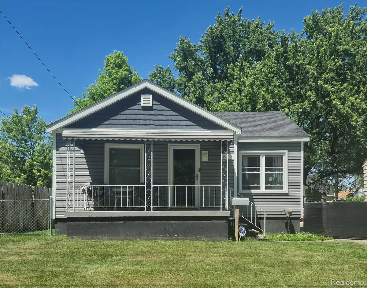 822 Crawford Street, Flint, MI 48507 - #1