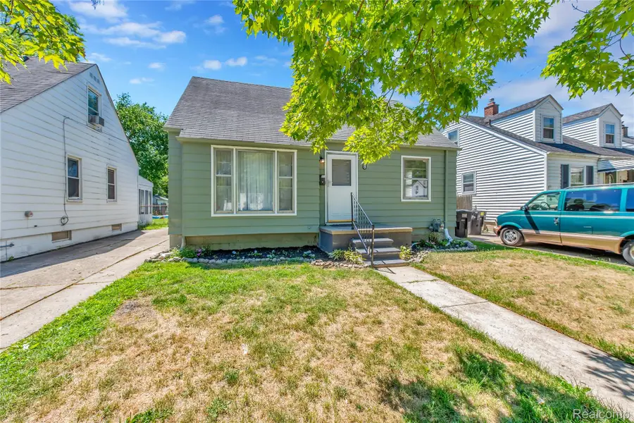 18766 Kingsville Street, Detroit, MI 48225 - #2
