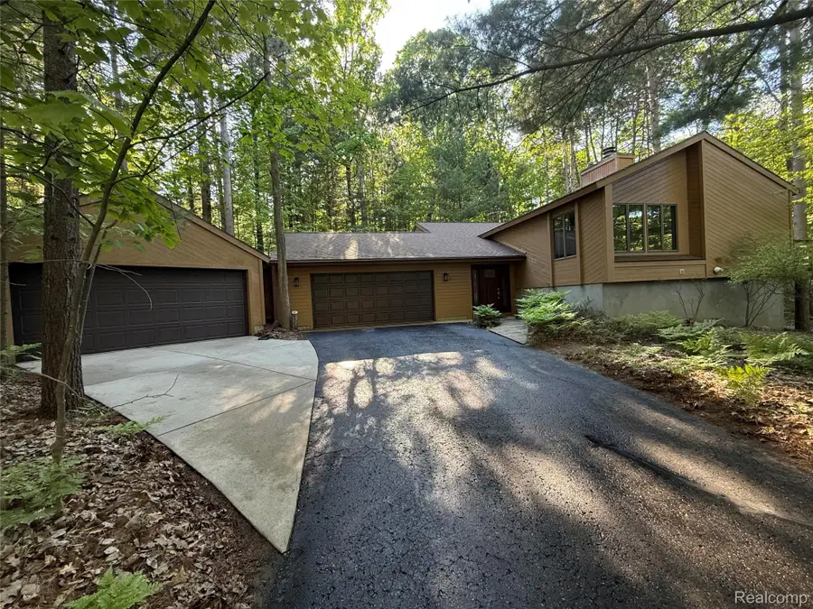 4341 Maplewood Lane, Acme, MI 49686 - #2