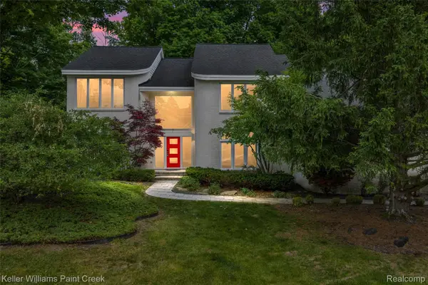 25626 Gina Court, Novi, MI 48374
