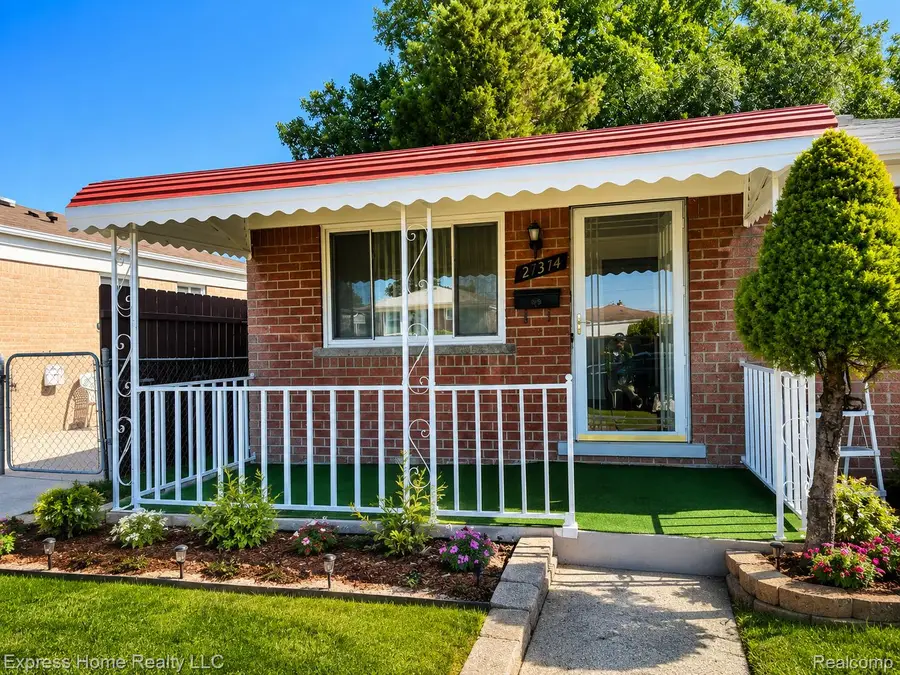 27374 Townsend Avenue, Warren, MI 48092 - #3