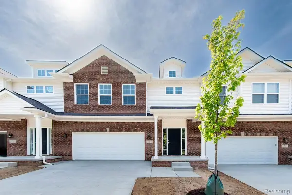 12 Grandview Circle Grandview Circle #58, WhiteLake, MI 48386