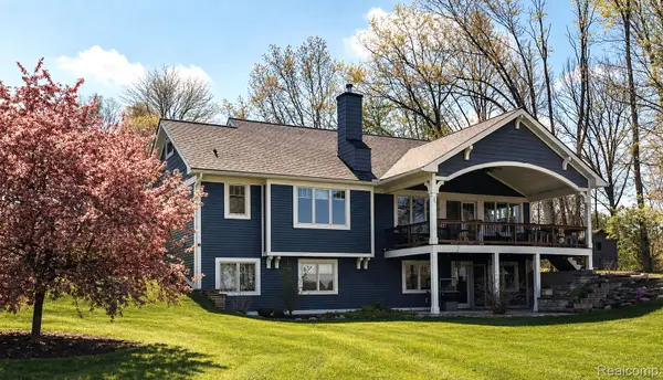 4615 Parker Drive, Howell, MI 48843