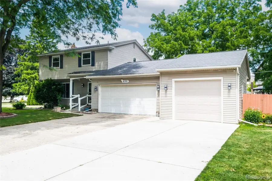 4191 Knollwood Drive, Grand Blanc, MI 48439 - #2