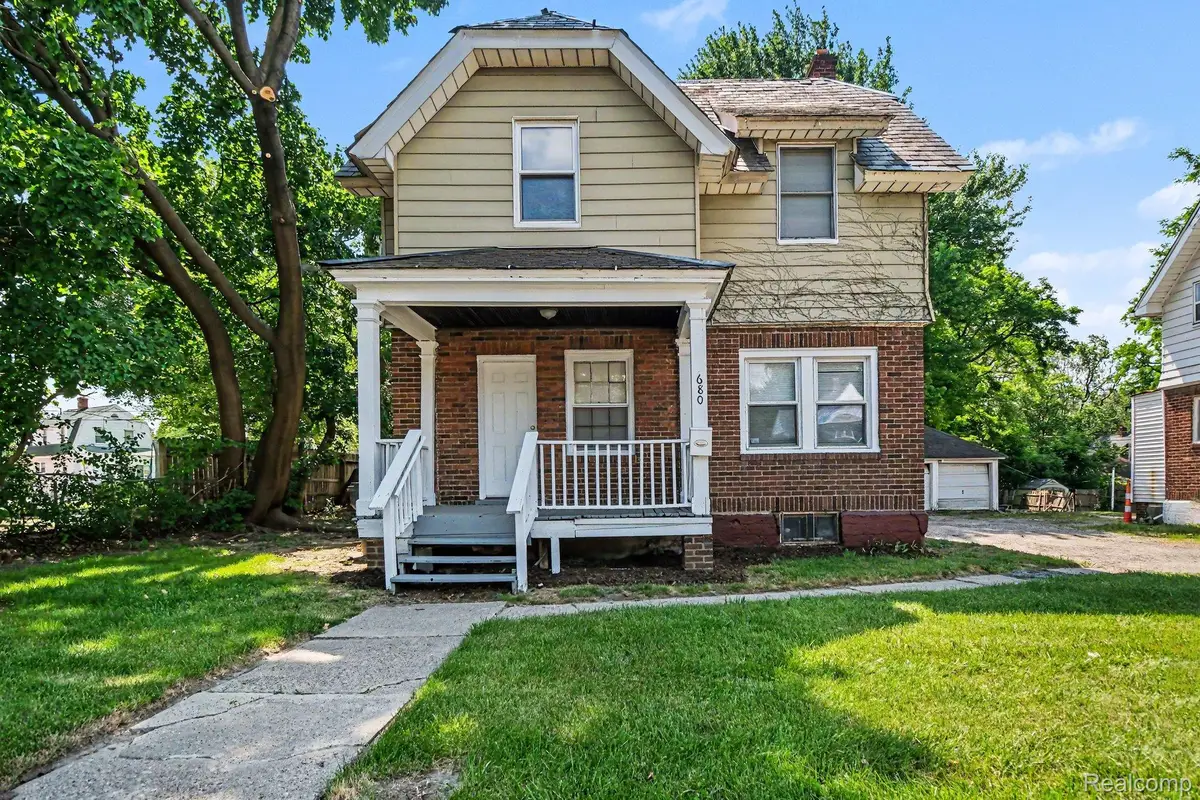 680 N Perry Street, Pontiac, MI 48342 - #1