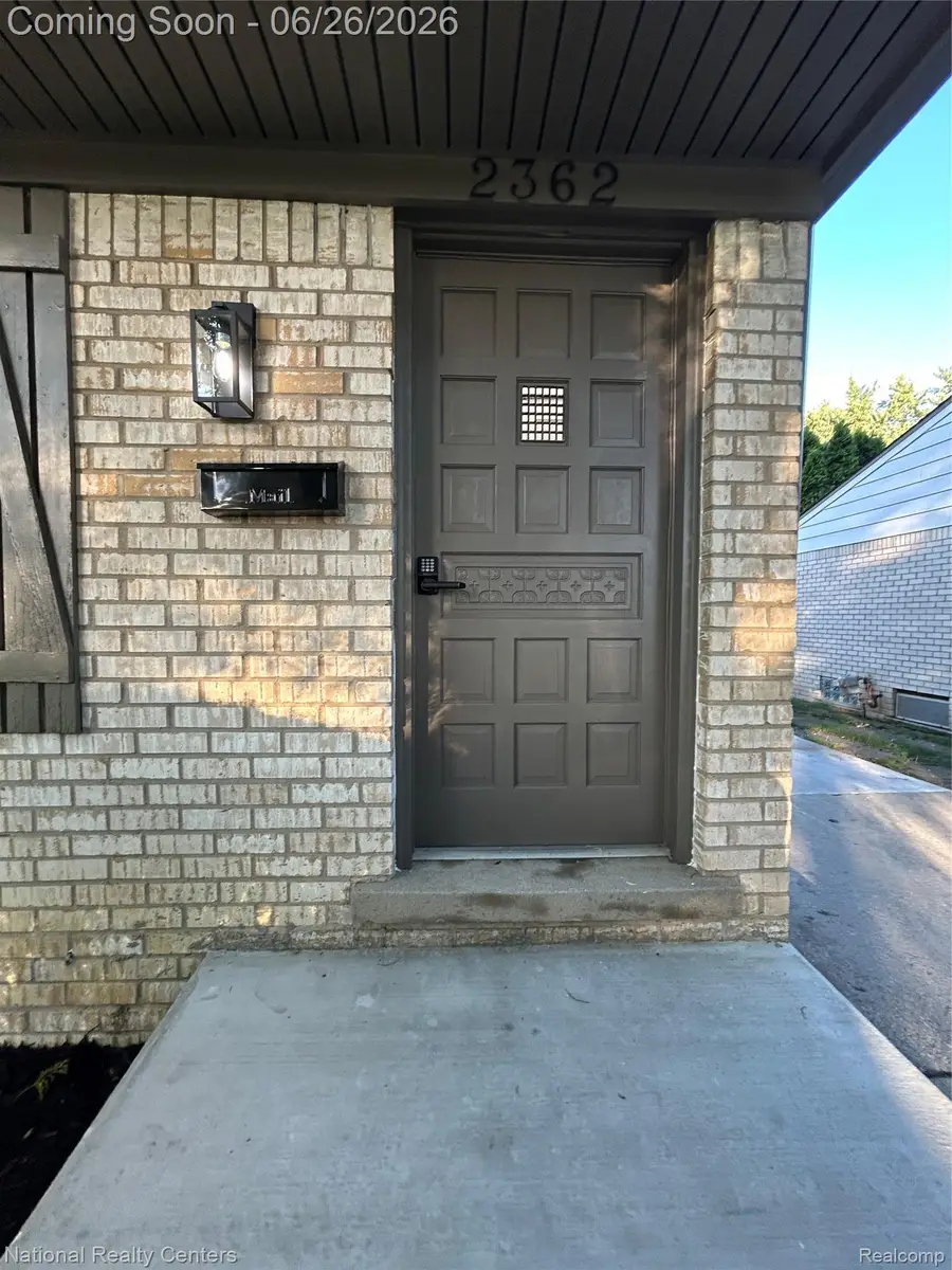 2362 Milverton Drive, Troy, MI 48083 - #3
