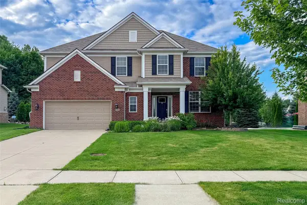 354 Findley Circle, LakeOrion, MI 48360