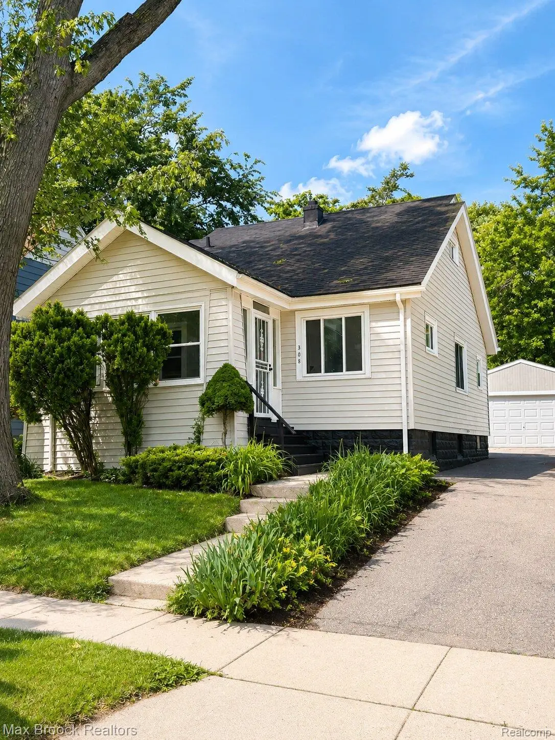 308 S Marshall Street, Pontiac, MI 48342 - #1