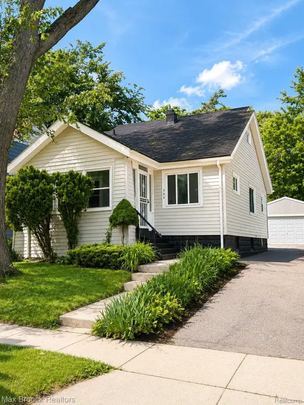 308 S Marshall Street, Pontiac, MI 48342