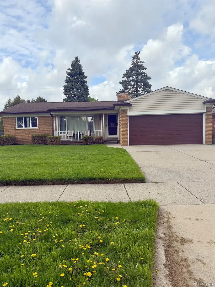 19385 Skyline Street, Roseville, MI 48066 - #2
