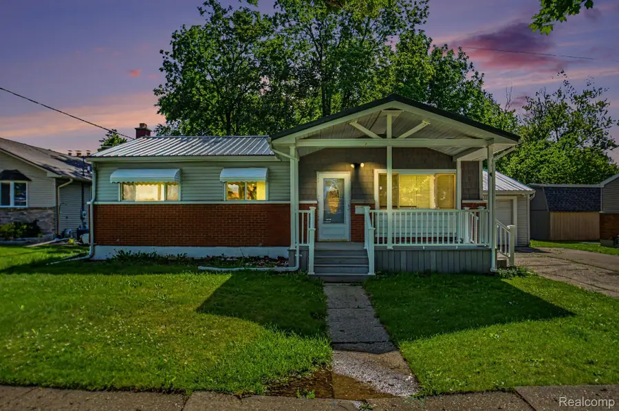 611 S Main Street, Davison, MI 48423 - #2