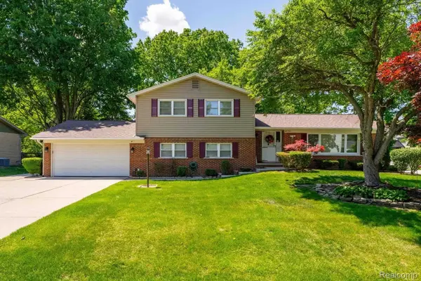 36521 Gloucester Drive, ClintonTownship, MI 48035