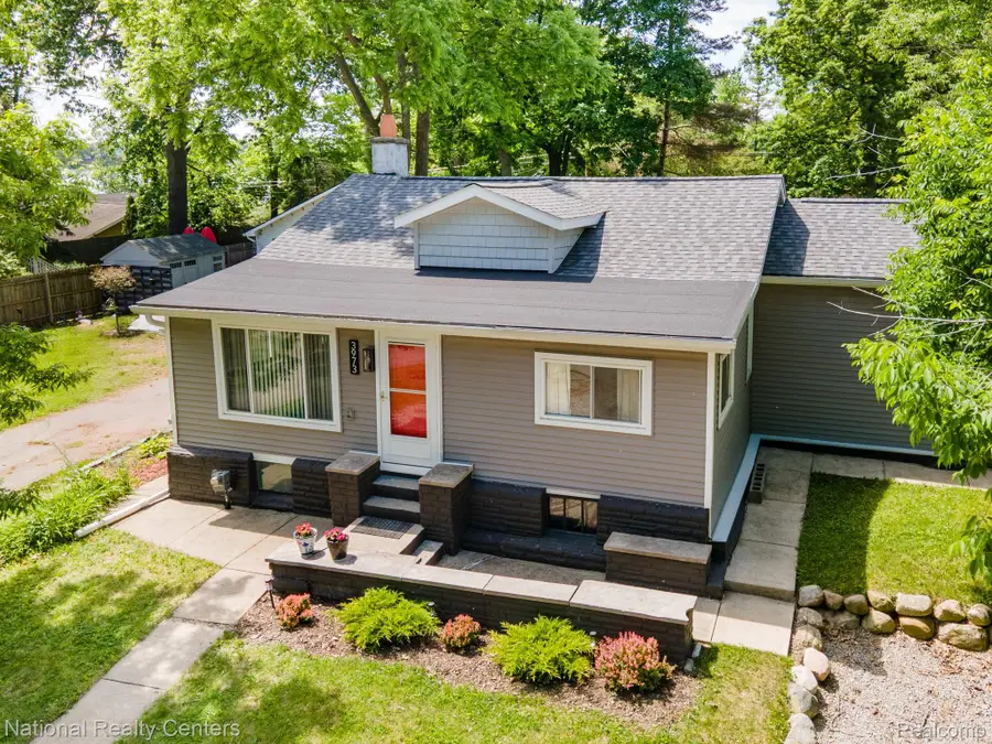 3973 Oak Knoll Road, Waterford, MI 48328 - #2