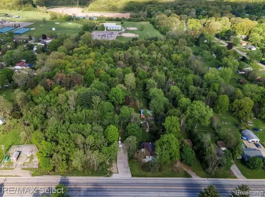 4180 N Genesee Road, Flint, MI 48506 - #2